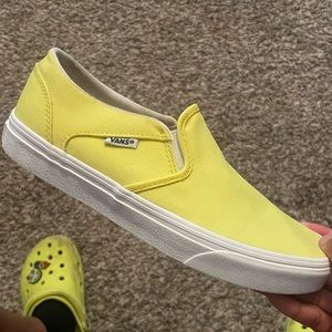 Summer low cut vans. Worn a total of 3 times, yellow clean quick shoes